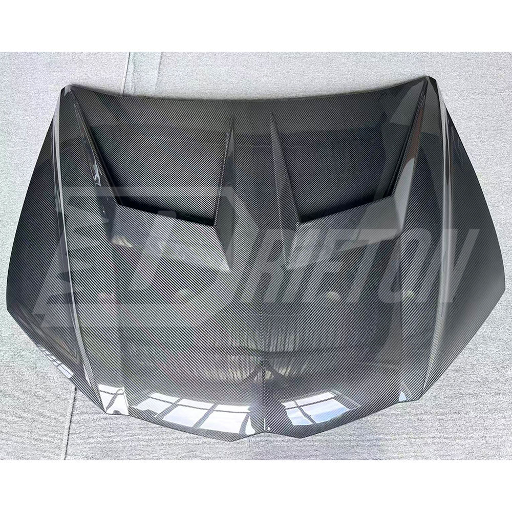 1016 Style Dry Carbon Fiber Hood For Lamborghini URUS