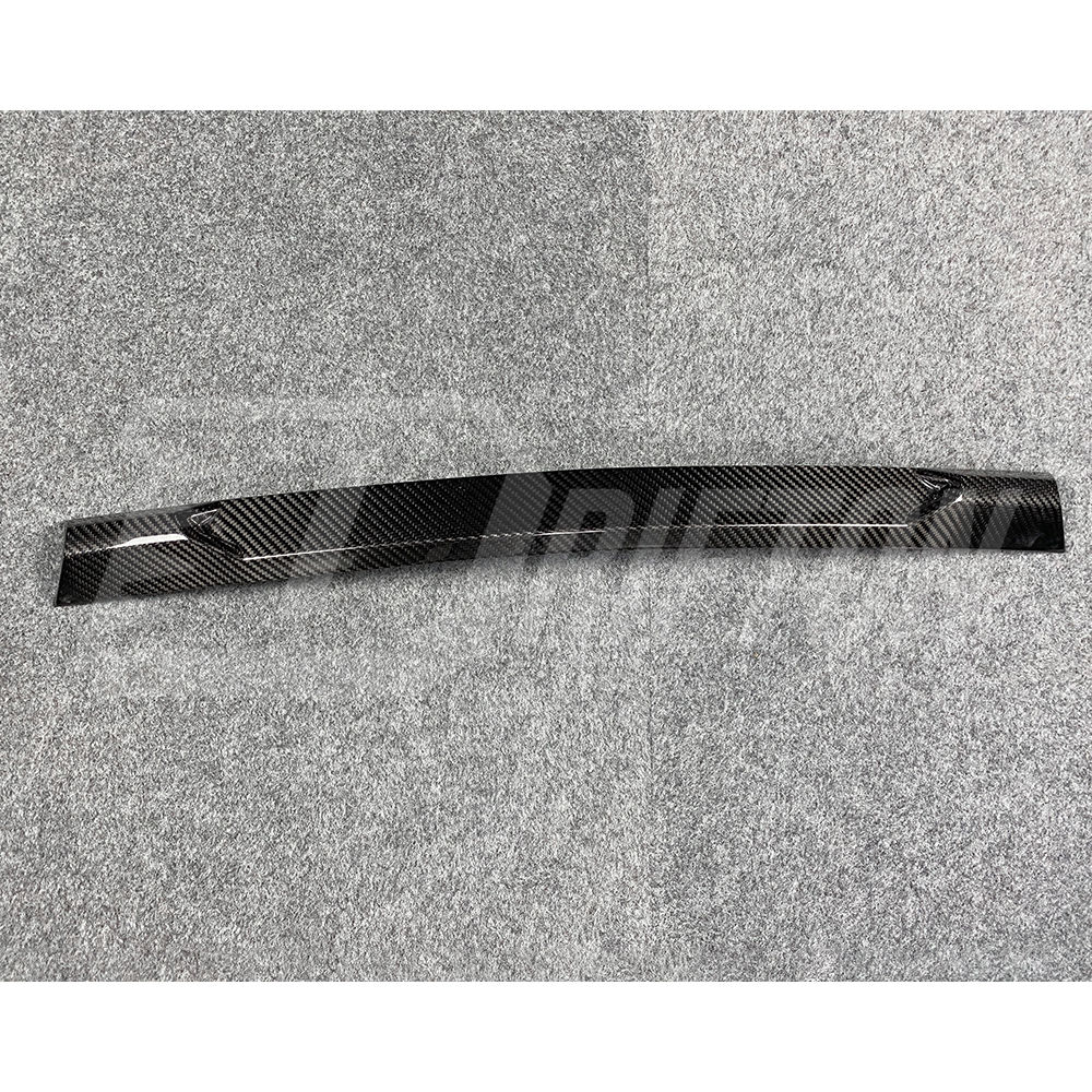Mansory Style Dry Carbon Fiber Rear Trunk Center Trim For Lamborghini URUS