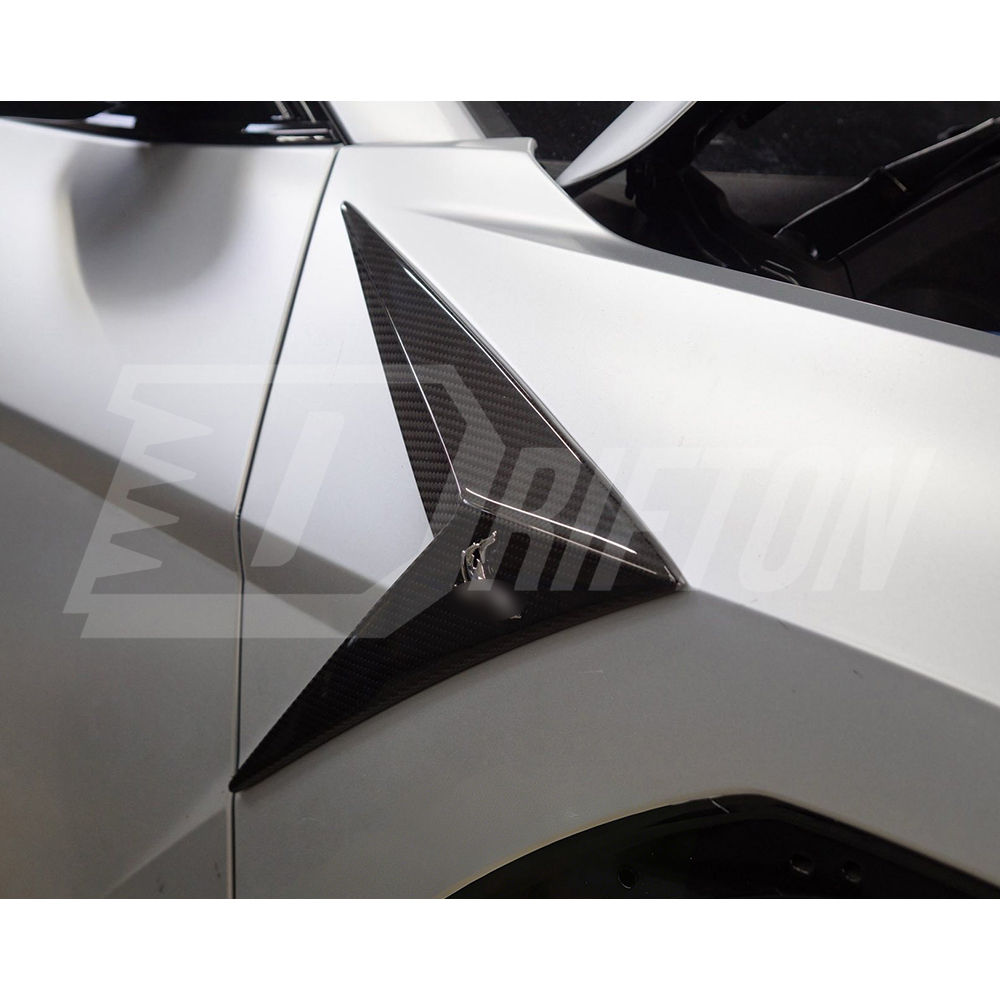 TopCar Style Dry Carbon Fiber Fender Side Trims For Lamborghini URUS