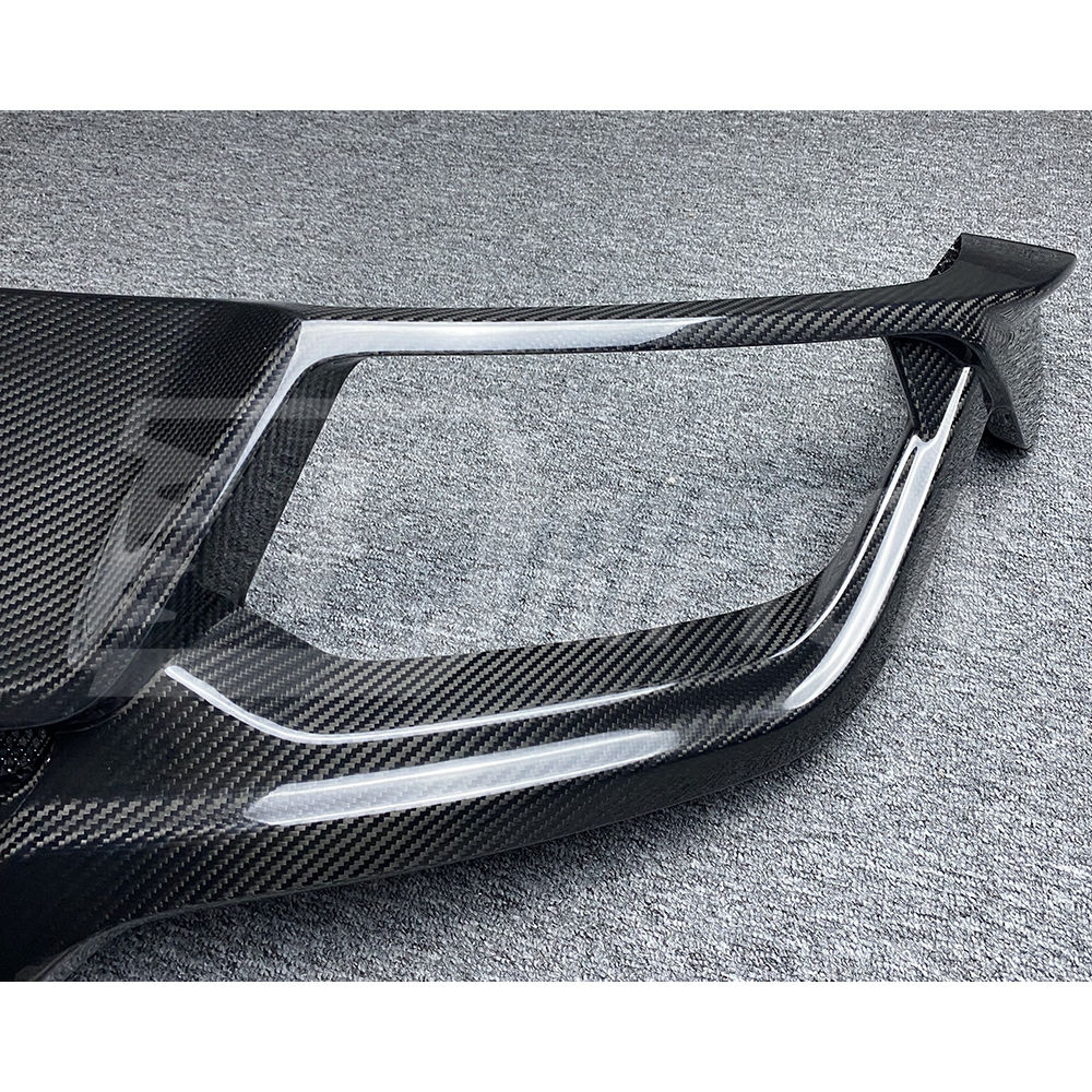 TopCar Style Dry Carbon Fiber Rear Diffuser For Lamborghini URUS