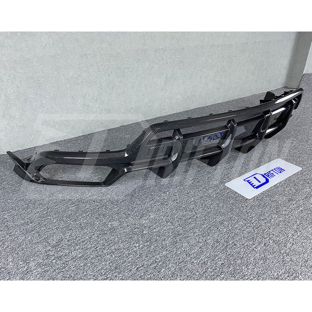 TopCar Style Dry Carbon Fiber Rear Diffuser For Lamborghini URUS