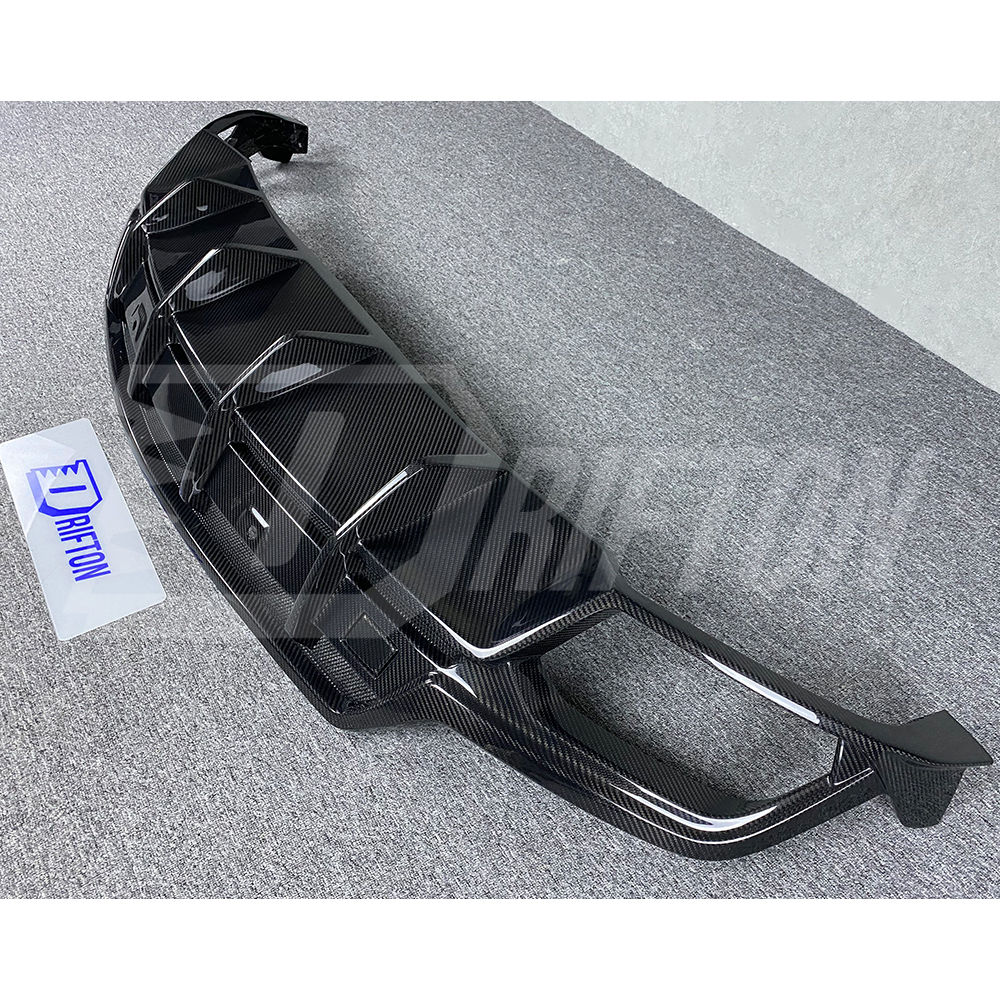 TopCar Style Dry Carbon Fiber Rear Diffuser For Lamborghini URUS