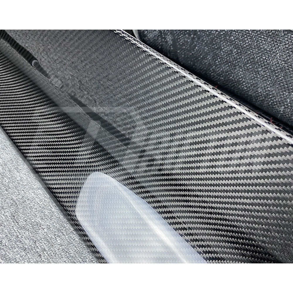 OEM Style Dry Carbon Fiber Side Skirt For Maserati MC20