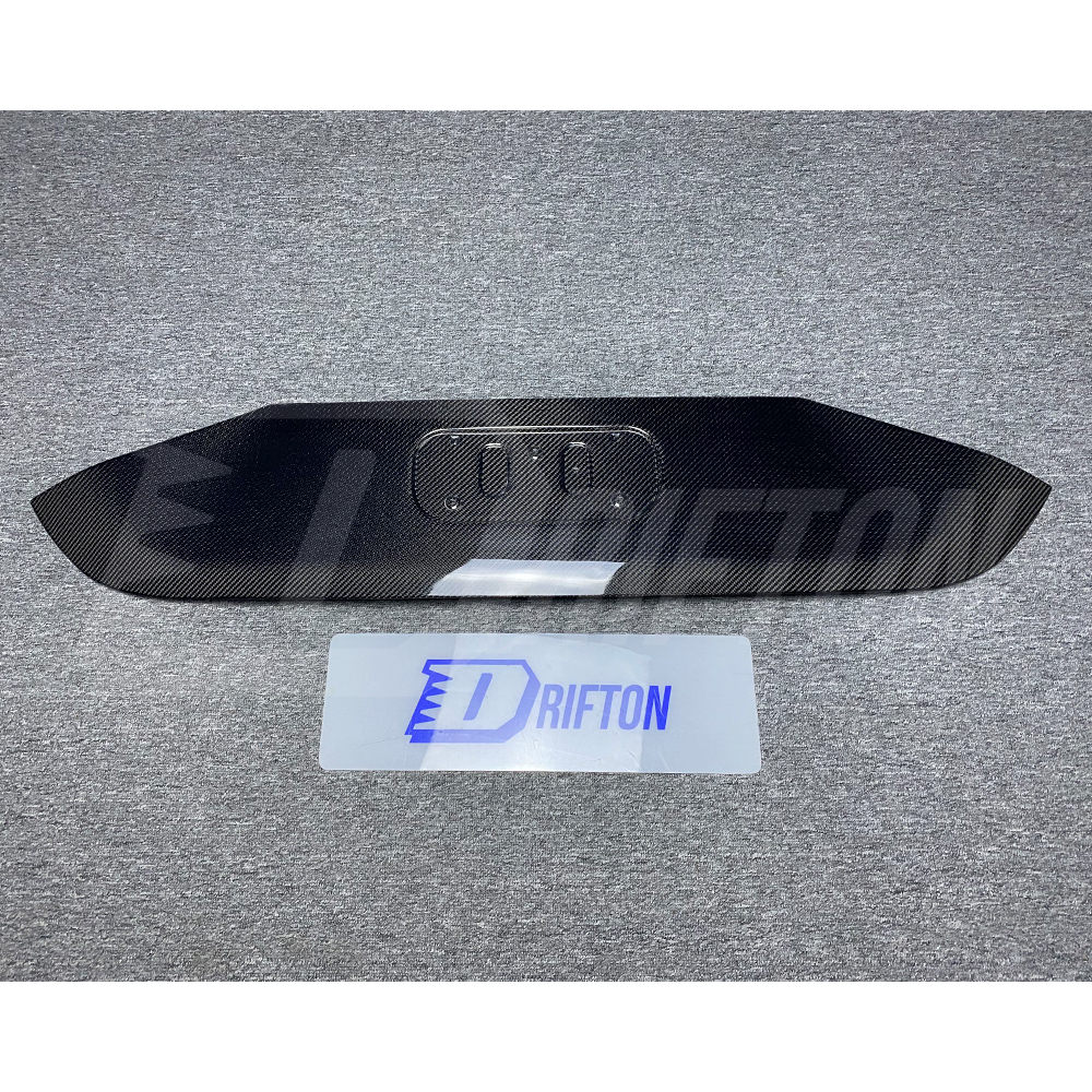 Carbon Fiber Trunk Central Trim License Plate For Alfa Romeo Giulia Quadrifoglio 2016-2023