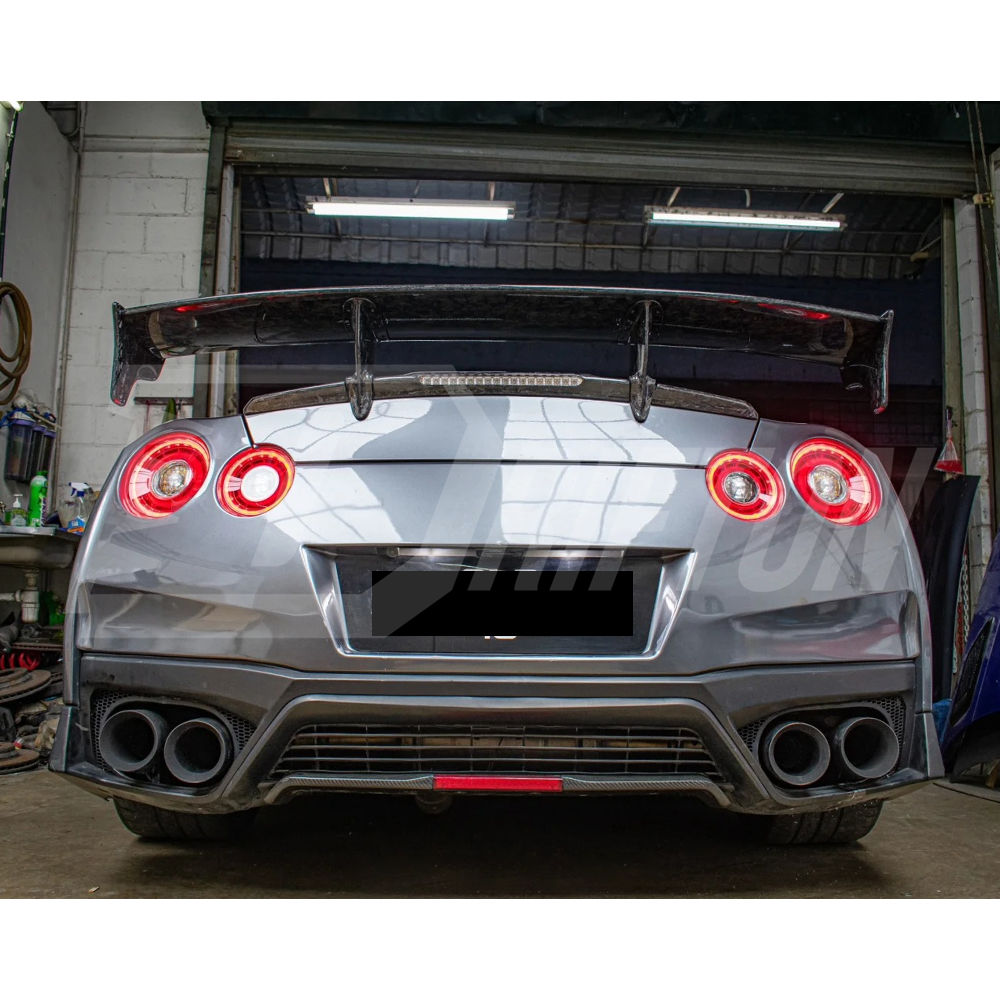 MY12 OEM Style Dry Carbon Fiber Rear Under Diffuser Plate With Brake Light For Nissan R35 GTR 2008-2023