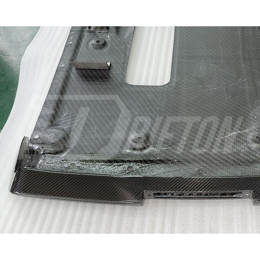 MY12 OEM Style Dry Carbon Fiber Rear Under Diffuser Plate With Brake Light For Nissan R35 GTR 2008-2023