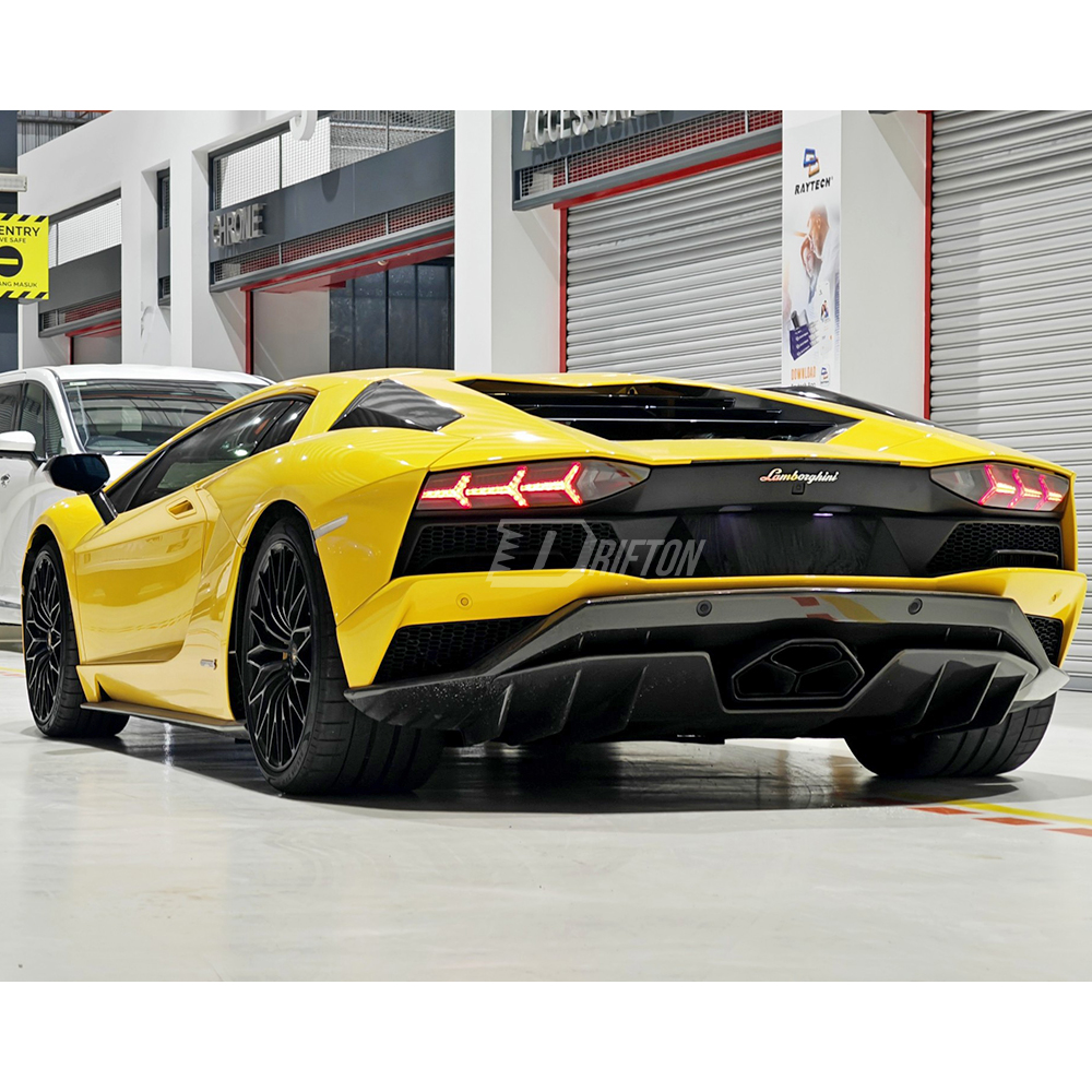 OEM Style Dry Carbon Fiber Rear Engine Side Vents Air Scoop For Lamborghini Aventador S LP740 2016-2021