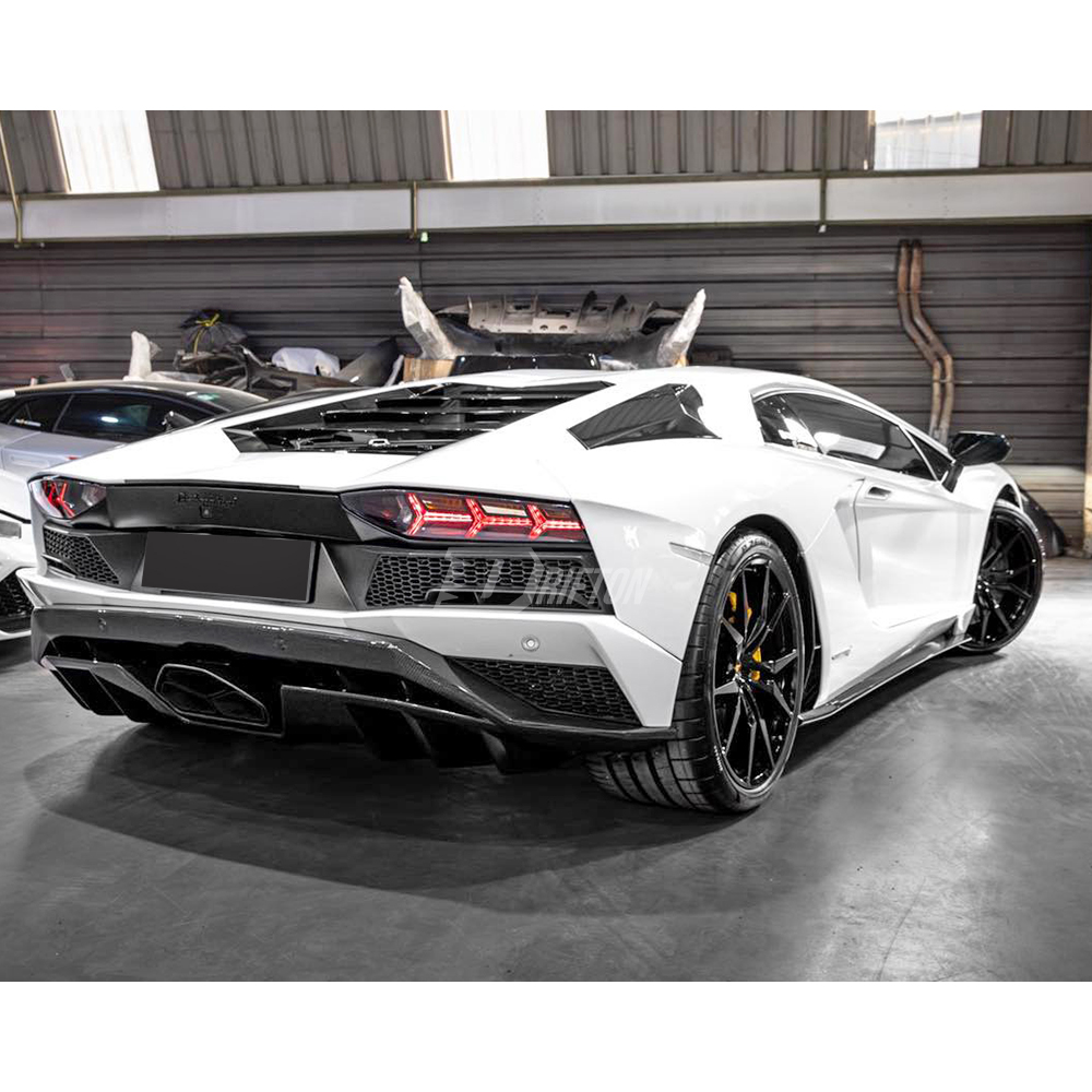OEM Style Dry Carbon Fiber Rear Engine Side Vents Air Scoop For Lamborghini Aventador S LP740 2016-2021