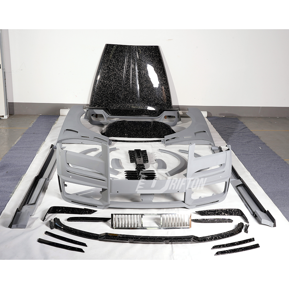 Mansory Ver.1 Style Conversion Body Kits For Rolls Royce Cullinan 2015-2024 (Partial Exposed Dry Carbon Fiber)