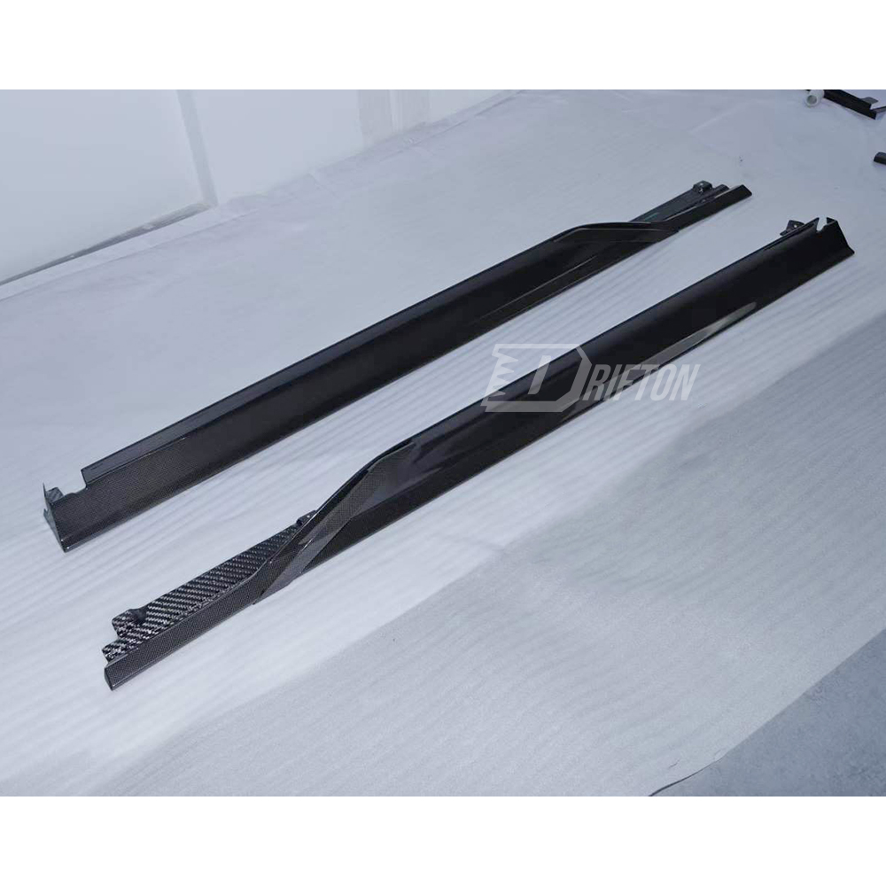 Novitec Style Dry Carbon Fiber Side Skirts For Ferrari SF90 Stradale & Spider