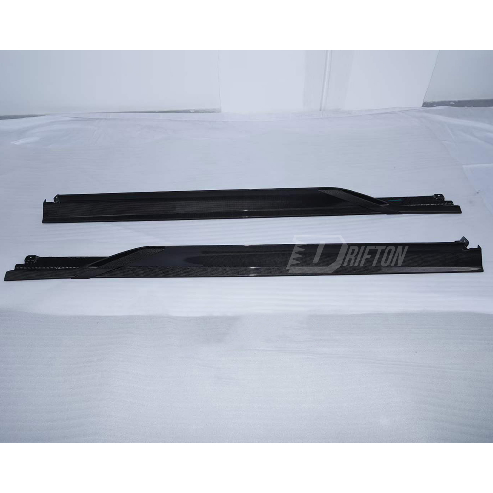 Novitec Style Dry Carbon Fiber Side Skirts For Ferrari SF90 Stradale & Spider