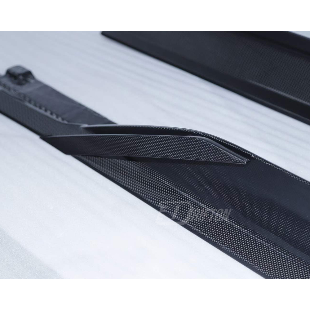 Novitec Style Dry Carbon Fiber Side Skirts For Ferrari SF90 Stradale & Spider