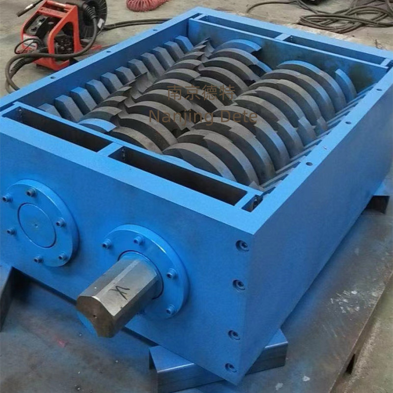 Hot sale crushing machine chassis shredder box shredder case with a set of blades