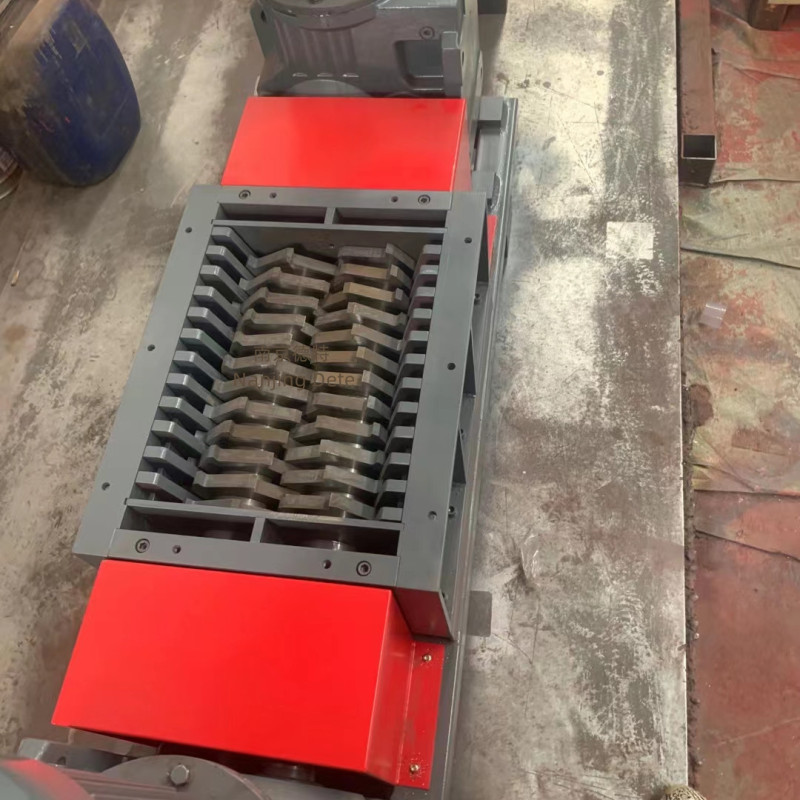 Hot sale crushing machine chassis shredder box shredder case with a set of blades