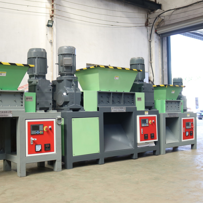 Dete Double Shaft Rubber Recycling Crusher Metal Shredder For Industrial Waste Tire Treatment