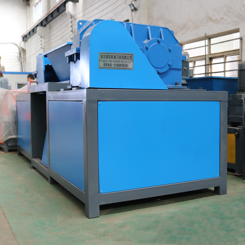 Dete Double Shaft Rubber Recycling Crusher Metal Shredder For Industrial Waste Tire Treatment