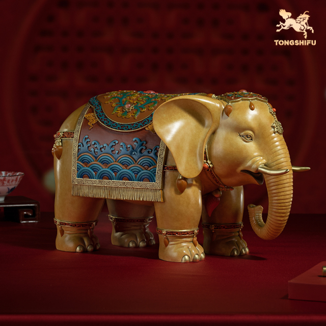 AUSPICIOUS ELEPHANT (B)