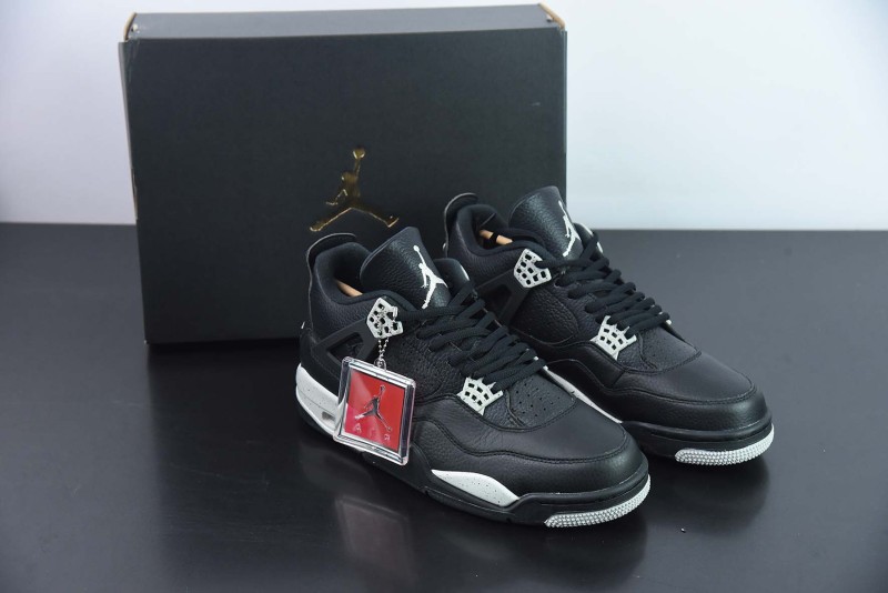 Air Jordan 4 Retro “Oreo” Black/Tech Grey