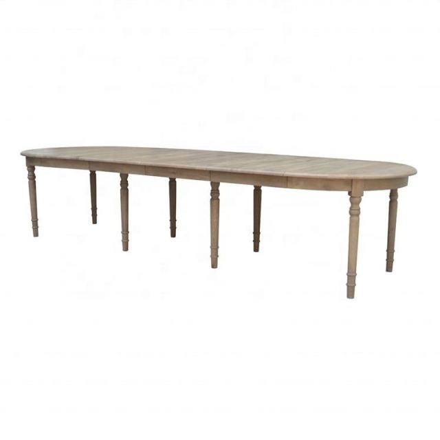 Extendable wooden table