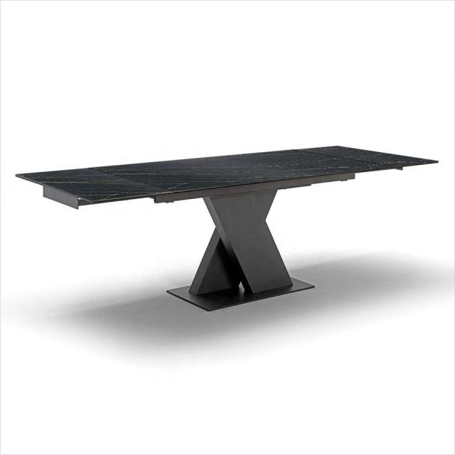 Large Extendable Dining table