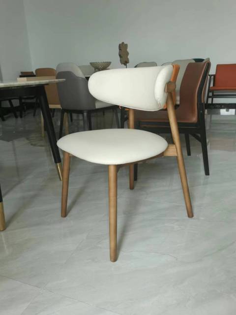Solid wood dining chair