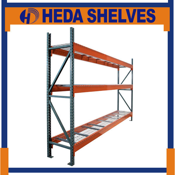 Selective Pallet Racking with Wire Decking