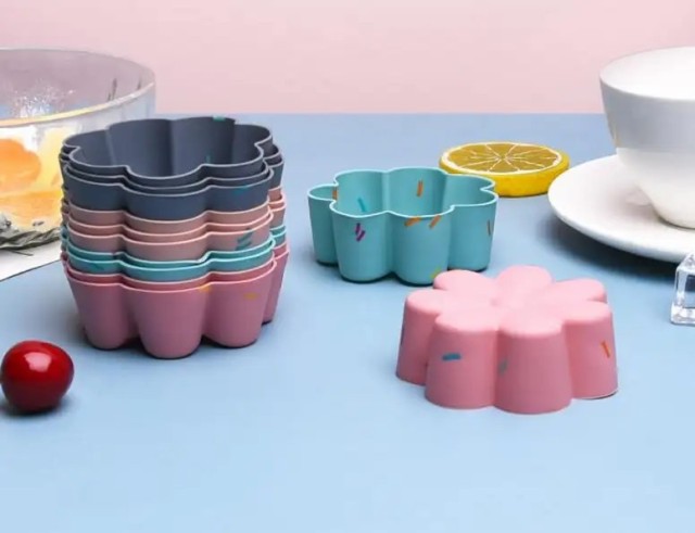 Reusable and Non-stick Mini Silicone Baking Cups