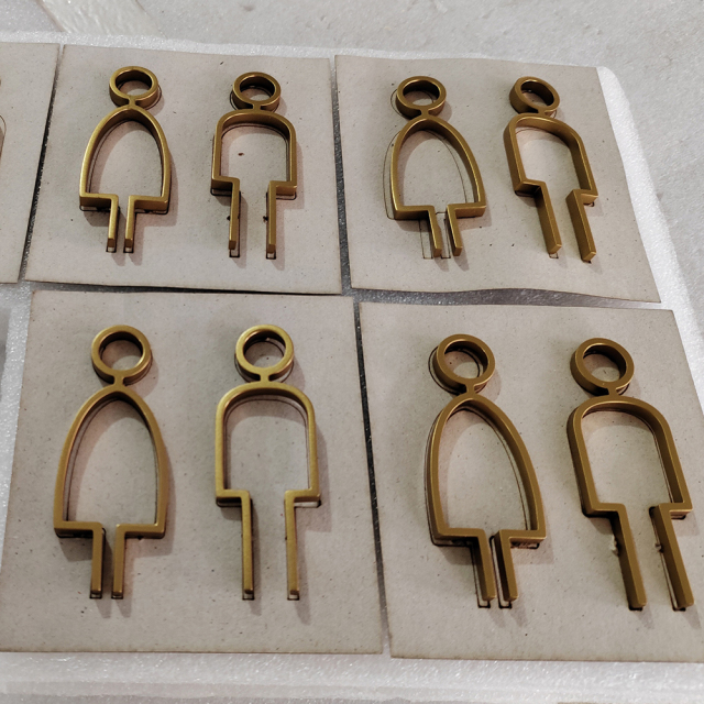 3D Toilet Logo Signage electroplated flat cut letters for hotel / shopping mall / school toilet metal signage use