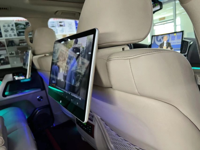 Toyota Land Cruiser Lexus Prado Rear Seat Entertainment System Android Headrest DVD Player TV Screen