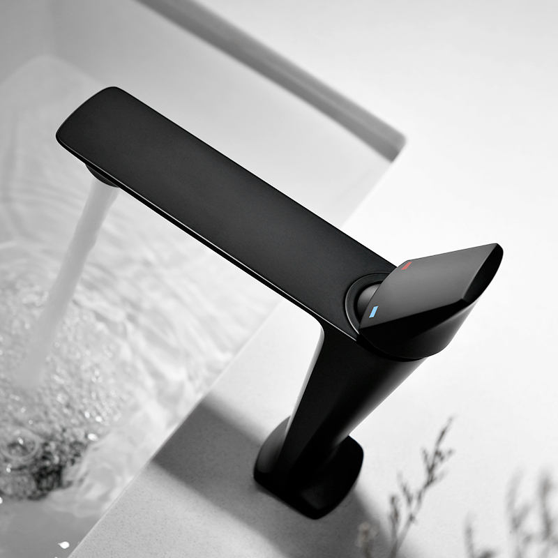 Modern black faucet faucet bathroom sink faucet single handle deck mounted hot and cold mixer faucet