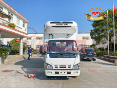 Refrigerator Truck ISUZU