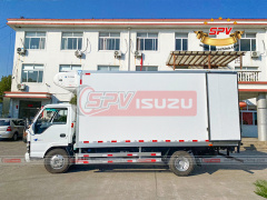 Refrigerator Truck ISUZU