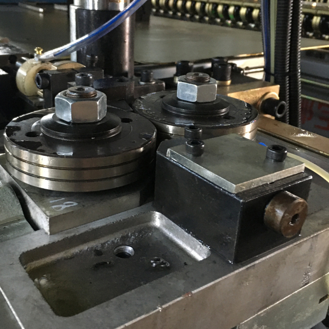 CNC Bonnell Spring Assembling Machine