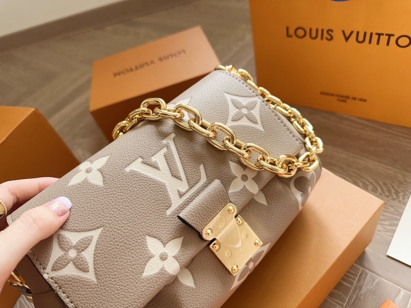 LV favorite chain bag