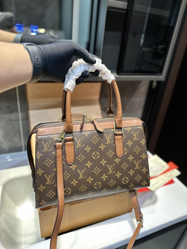 Lv handbag