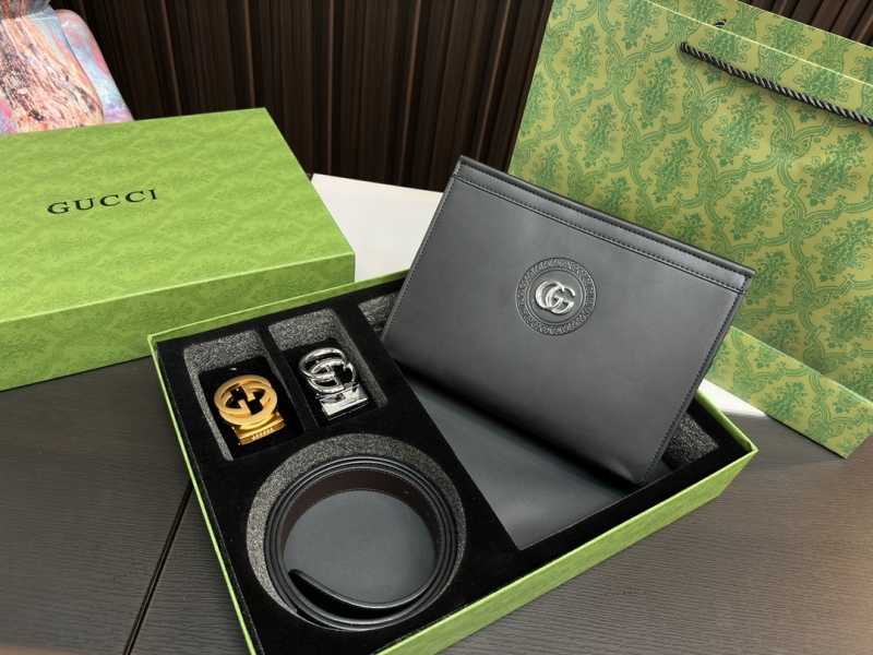 Gucci explosive wash bag ➕ belt gift box