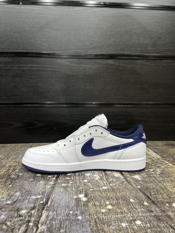 Jordan Air Jordan 1Retro LowMetallic Low Help Retro Basketball Shoes &quot;White Blue&quot;