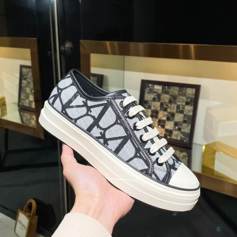 Valentino 2023 latest casual shoes couple hot style women's models