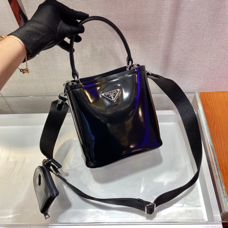 PARDA Panier glossy leather handbag shoulder bag black