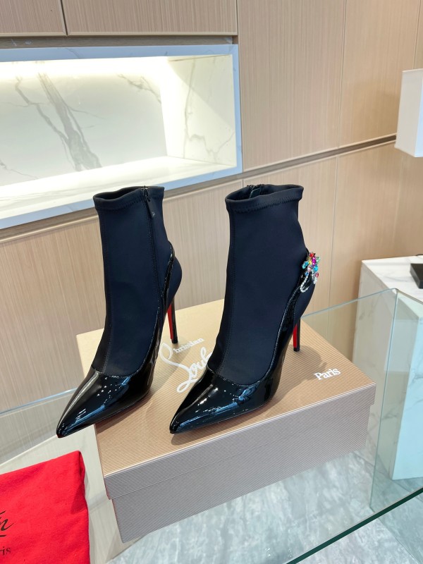 ChristianLouboutin patent calfskin fashionable casual boots
