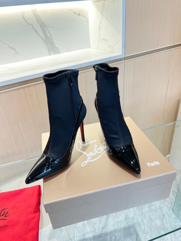 ChristianLouboutin patent calfskin fashionable casual boots