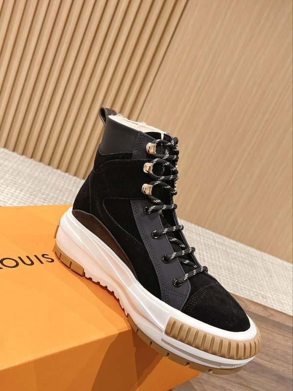 Louis Vuitton new autumn and winter SQUAD series wool high-top sneakers