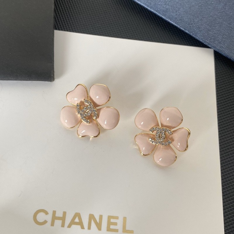 Chanel Xiaoxiang versatile pink camellia letter earrings