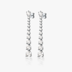 ACCA 18KW Earrings With Round Diamond