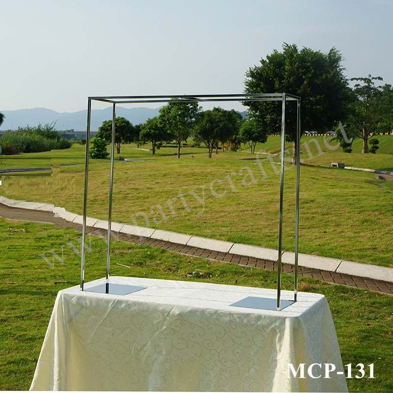 gold flower stand (MCP-131)
