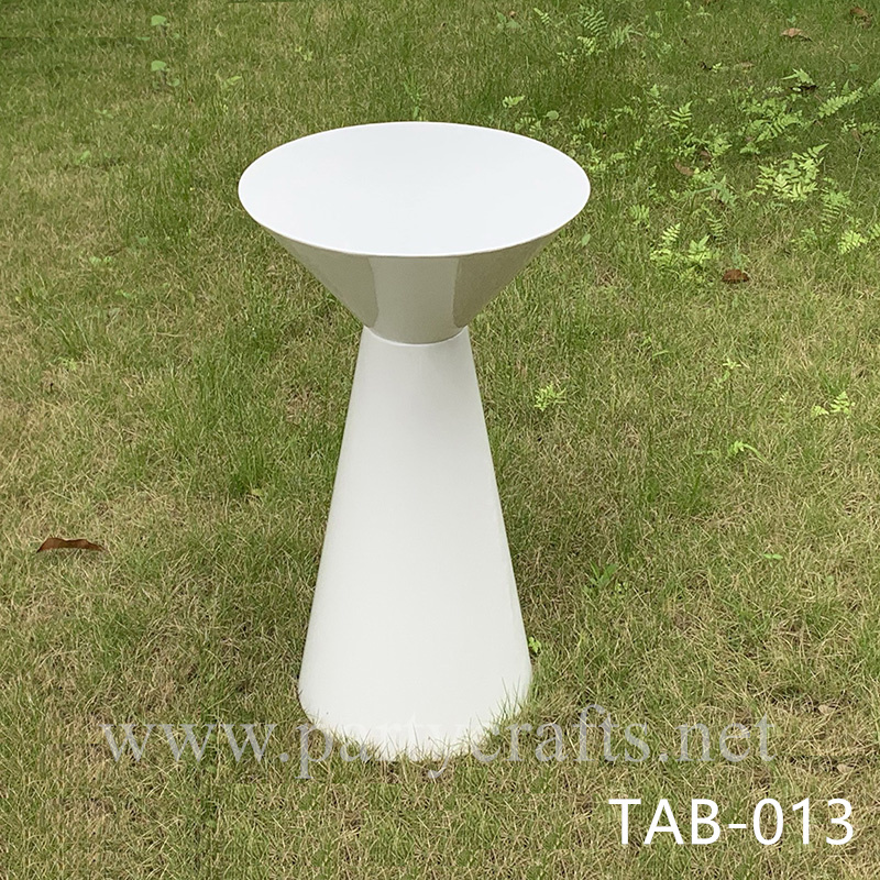 white conical table (TAB-013)
