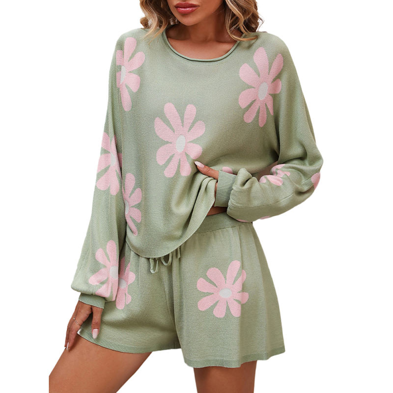 Green Daisy Pattern Sweater and Shorts Lounge Set