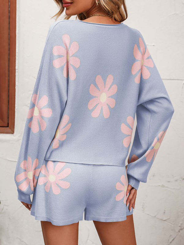 Blue Daisy Pattern Sweater and Shorts Lounge Set