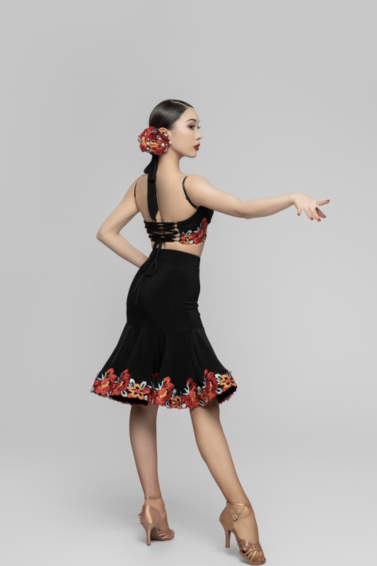 Embroidered Red Flower Swing skirt(Black)