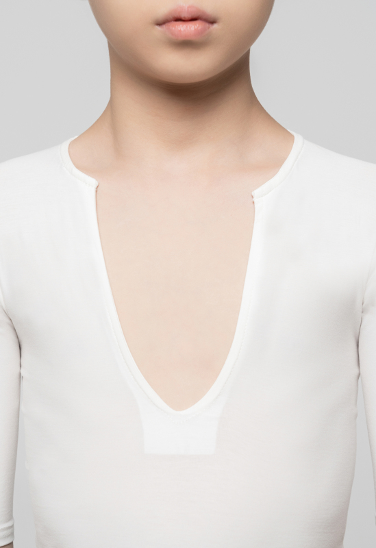 V-neck mid-sleeve top （White）